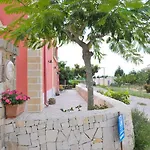 Ada