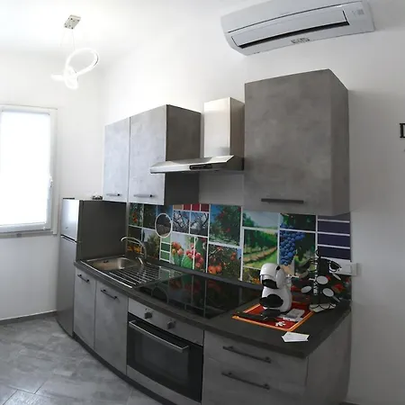 Ada Semesterbostad Leverano