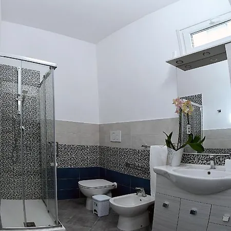 Semesterbostad Ada *